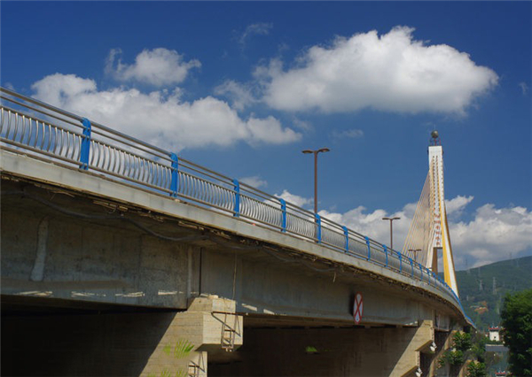 宜春304不锈钢桥梁护栏：安全、耐用与美观的完美结合