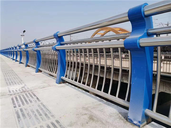 宜春304不锈钢复合管护栏的生产工艺揭秘